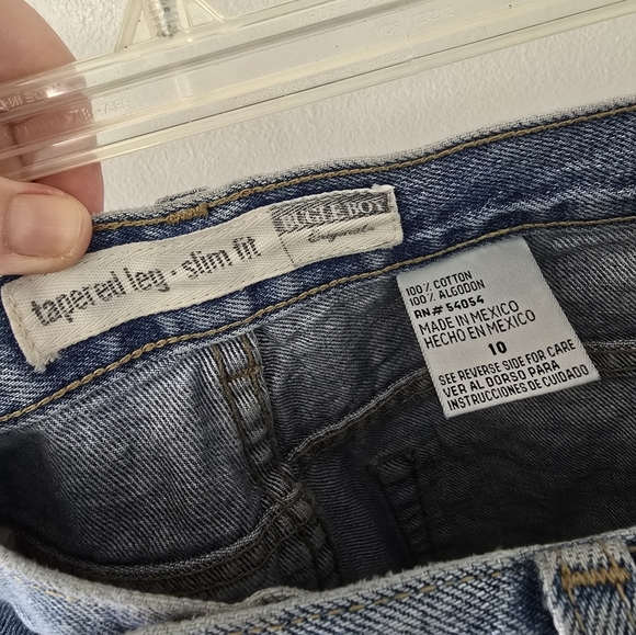 Y2K Bugle Boy Tapered Leg Slim Fit Floral Embroidered Jeans Size 10 High Rise - Picture 5 of 8